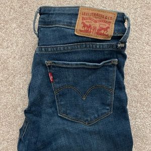 Levi’s 711 Skinny